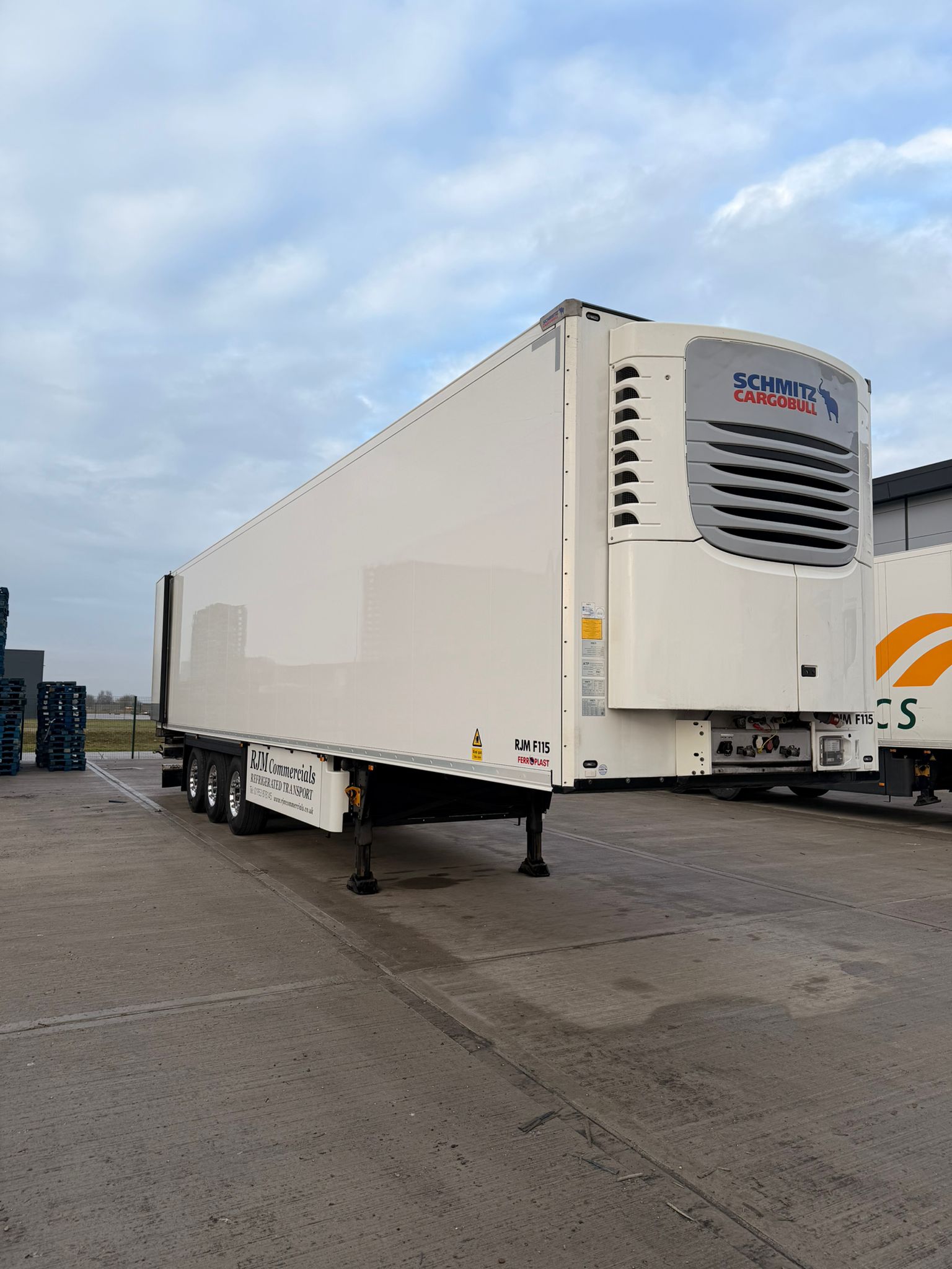 Choice available 2021 Schmitz Cargobull 26 pallet refrigerated trailers.