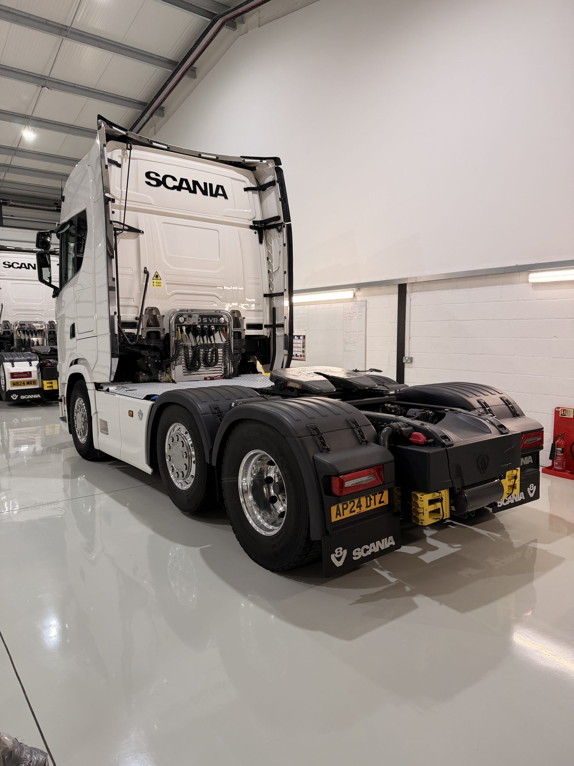 2024 (24) Scania 660S 6×2/4 Mid Lift