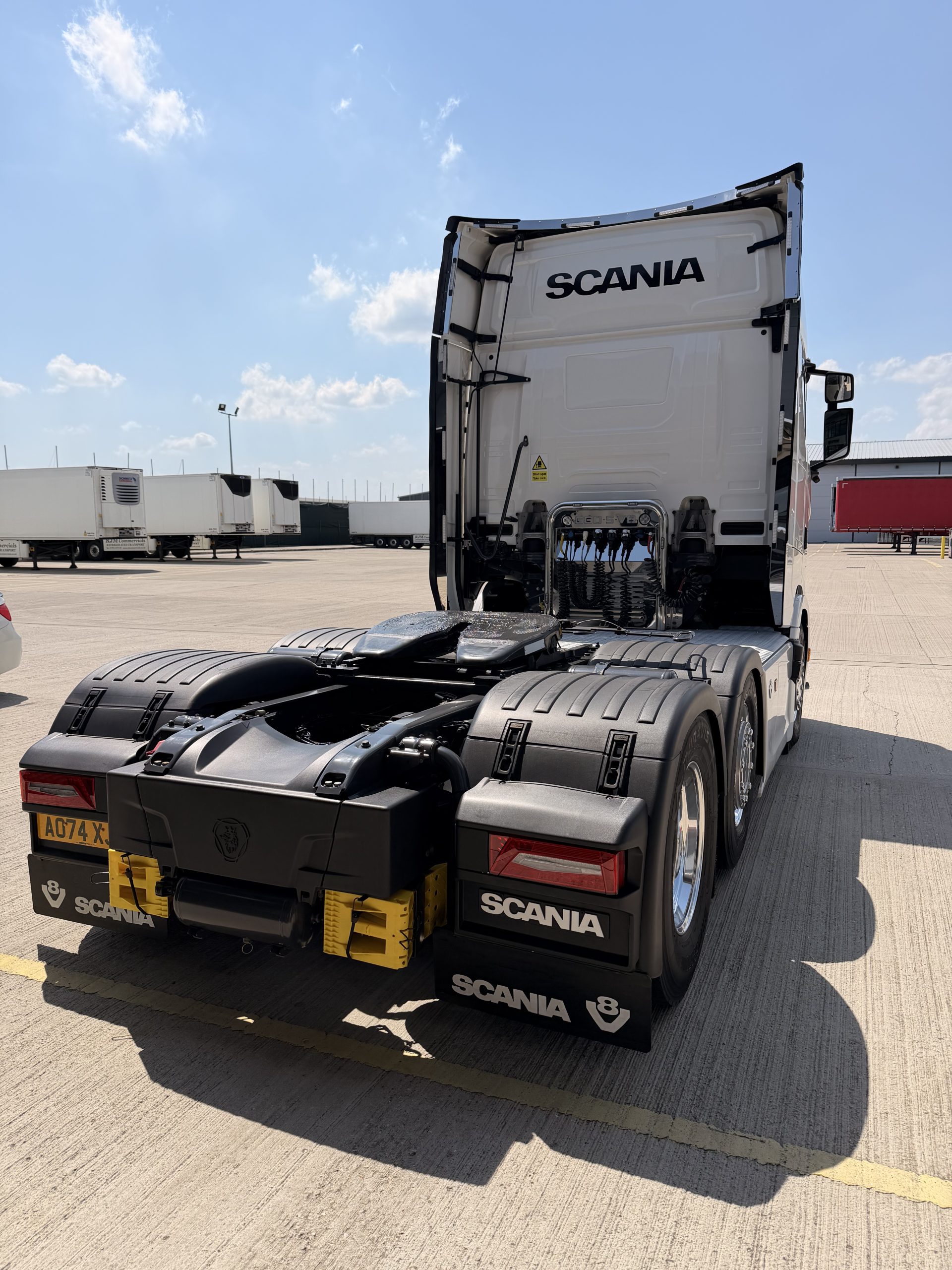 SOLD Please call for info on upcoming trucks 2024 (74) Scania 660S 6×2/4 Mid Lift